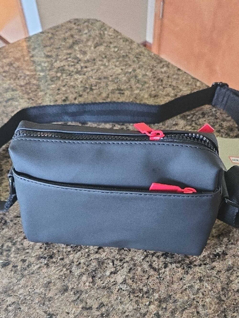Hunter Black Belt Bag with Red Accents - Picture 5 of 7